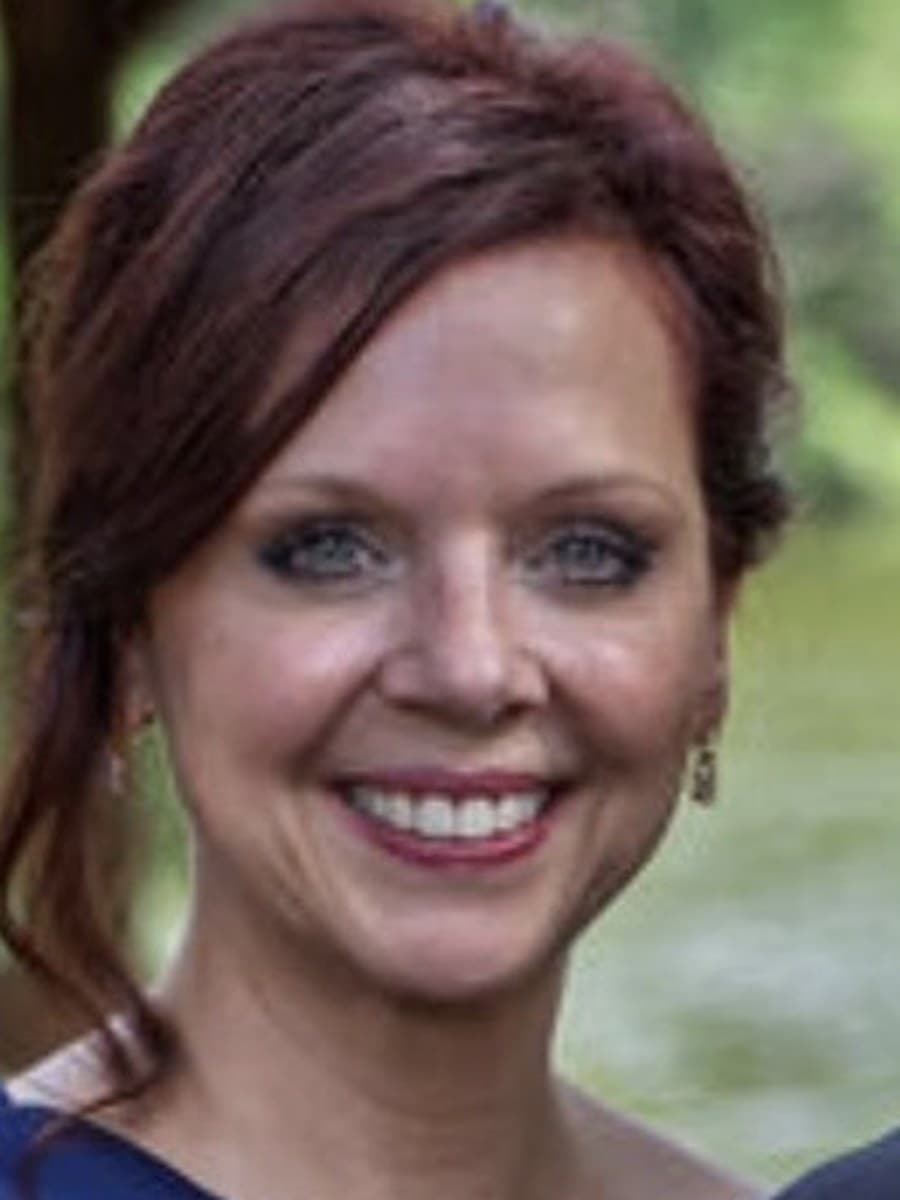 Portrait of Andrea Hicks