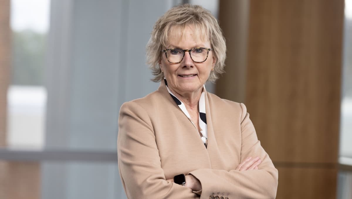 Portrait of Chancellor Donna Henry